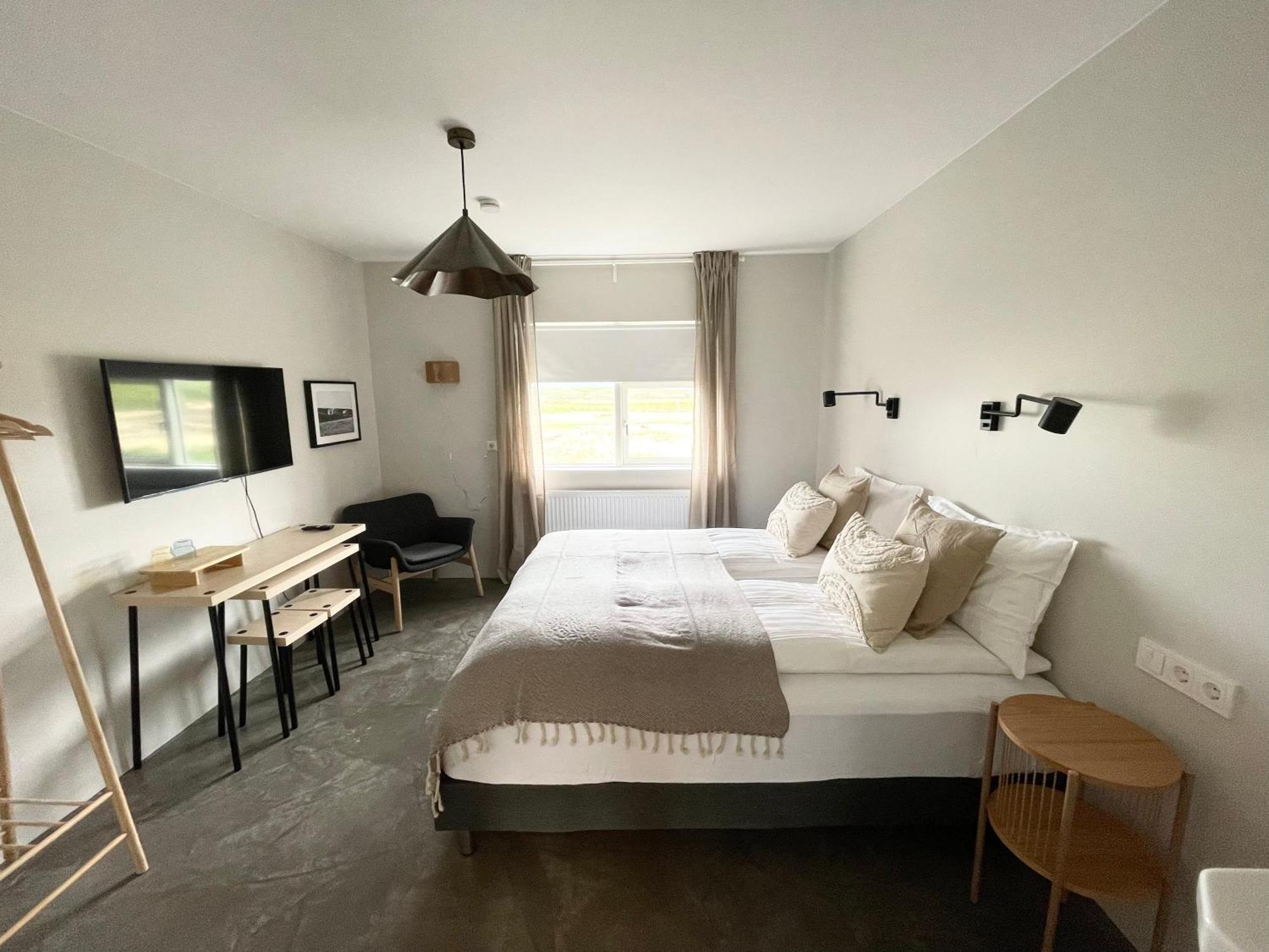 Lindarholl Guesthouse Stori-Bakki Экстерьер фото
