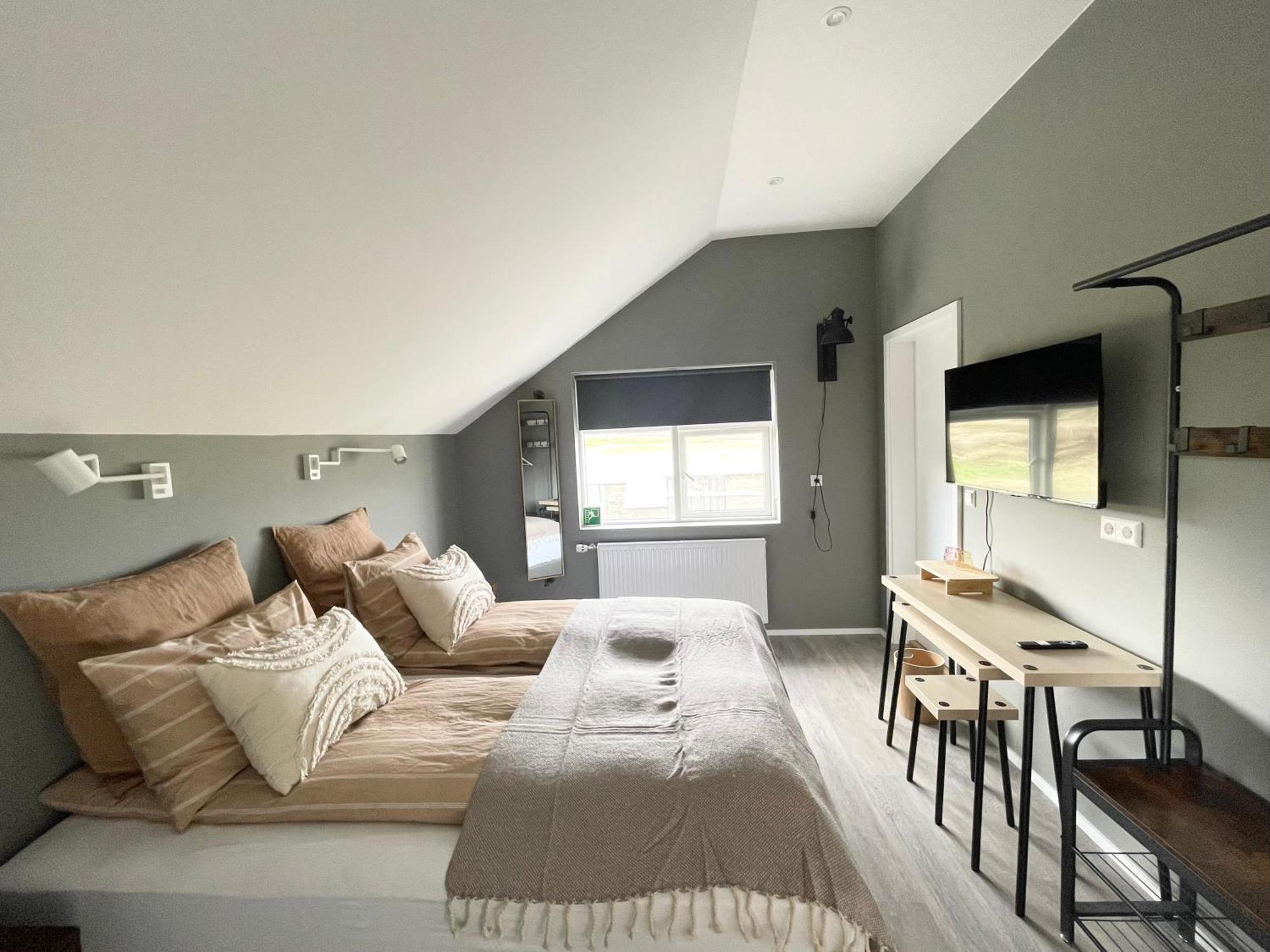 Lindarholl Guesthouse Stori-Bakki Экстерьер фото